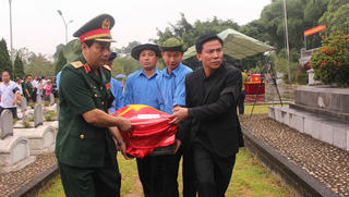 Thừa Thiên - Huế: Truy điệu, an táng 18 hài cốt liệt sĩ quân tình nguyện Việt Nam hy sinh tại Lào