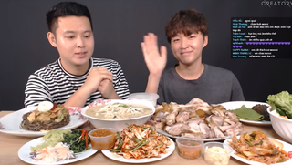Youtuber ngoại “đổ bộ” Việt Nam - có gì đáng lo?