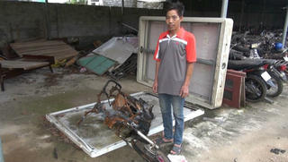 Say rượu, người đàn ông trộm xe máy, đốt cây rơm của hàng xóm