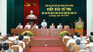 Thủ tướng Nguyễn Xuân Phúc: Xử lý nghiêm cán bộ lợi dụng quyền lực để nhũng nhiễu