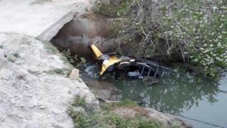 Phát hiện thi thể chiến sĩ quân đội cùng xe máy dưới mương nước