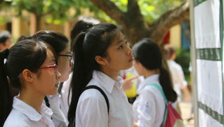 Điểm chuẩn lớp 10 ở Hà Nội:  Trường tốp đầu giảm mạnh