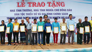 6 tháng, Đoàn Đoàn Kinh tế - Quốc phòng 778 bàn giao 41 căn nhà tình thương