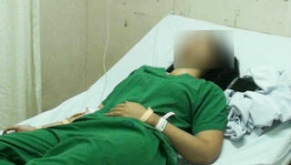 Chồng sản phụ đánh nữ bác sĩ chỉ vì... loa bệnh viện bị rè?