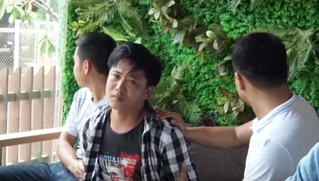'Phi công trẻ' dùng clip 'nóng' tống tiền người tình hơn 14 tuổi