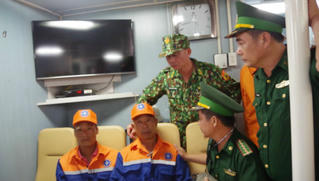 Hành trình cứu hộ, cứu nạn tàu cá gặp nạn trên biển