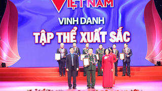 Vinh danh những tấm gương thi đua làm theo lời Bác
