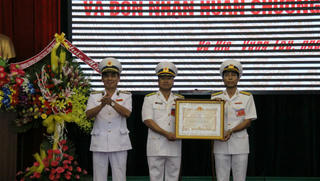 Giữ từng 'tấc biển' thiêng liêng