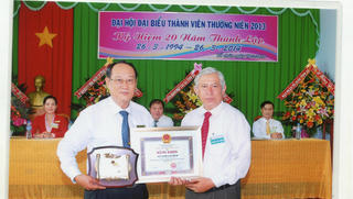 Vợ chồng doanh nhân hết lòng vì người nghèo