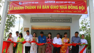 Báo PLVN trao tặng nhà mới cho gia đình Anh hùng liệt sỹ, Nhà báo Nguyễn Mai: Trách nhiệm trước hy sinh mất mát của các thế hệ cha anh