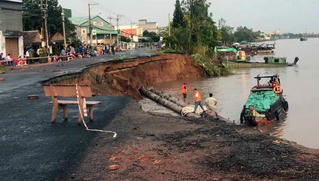 Câu chuyện “trôi sông”