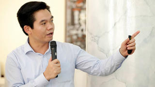 Hỗ trợ tài chính để doanh nghiệp tiếp tục sử dụng lao động trung niên và cao tuổi