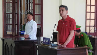 Quay clip tống tiền cảnh sát giao thông