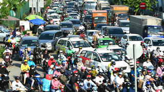 Thu phí xe hơi vào khu trung tâm TP HCM: Chủ trương 10 năm mới dừng ở… ý tưởng