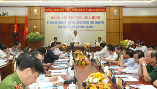 Loại ra khỏi bộ máy công chức tha hóa, bảo kê tội phạm
