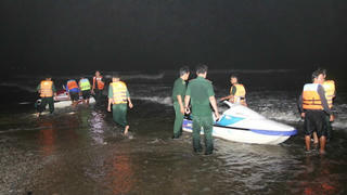 Tìm thấy thi thể 4 sinh viên bị sóng biển nhấn chìm ở Mũi Né