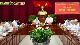 Hà Nội và Cần Thơ đẩy mạnh hợp tác phát triển