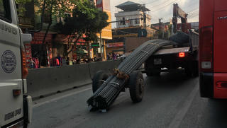 Tăng cường kiểm tra ô tô chở hàng cồng kềnh
