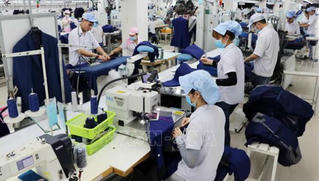 Ý kiến khác nhau về đề xuất làm việc 44 giờ/tuần  