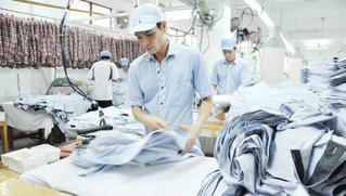 Quyết liệt phòng chống tình trạng 'đội lốt' hàng Việt