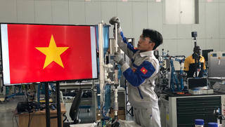Có bóng hình cha mẹ trong thành công của con