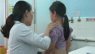 Bất ngờ, dậy thì sớm do... 'đèn ngủ' quá sáng