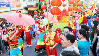 'Lễ hội Nguyên tiêu người Hoa' được đề xuất di sản văn hóa phi vật thể