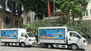 Trao tặng 31 xe ô tô thư viện lưu động đa phương tiện