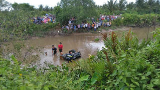 Nguyên nhân ba nạn nhân tử vong trong xe Mercedes dưới mương 