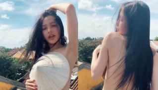 Khoe thân có xấu?