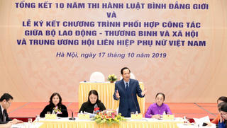 10 năm qua, nhận thức của đàn ông về phụ nữ và trẻ em gái đã thay đổi
