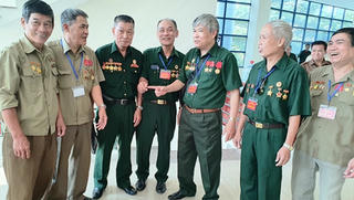 Góp phần xây dựng, phát triển thế trận quốc phòng toàn dân Việt-Lào