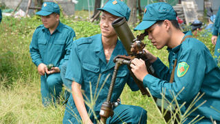 Cần duy trì lực lượng dân quân tự vệ trong doanh nghiệp
