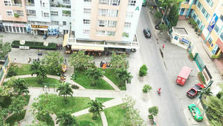 Vì sao TP HCM khó thu hồi nhà giữ xe bán sai quy định?
