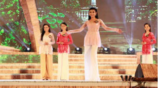 2.000 người mặc áo bà ba xác lập kỷ lục Việt Nam