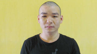 Nam thanh niên say rượu cắn bị thương Thiếu úy công an