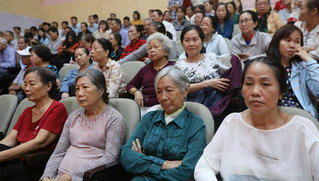 'Giảm nhiệt' những vấn đề 'nóng'