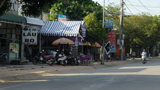 Nữ thủ quỹ chết trong tư thế treo cổ