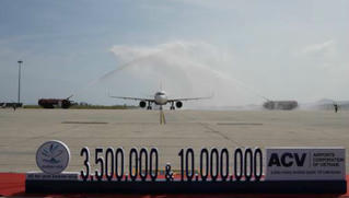 Vietjet cùng Khánh Hòa chào đón vị khách thứ 10 triệu của năm 2019