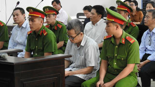 Vụ bắt cựu Bí thư Thị ủy vì “mua đất giá rẻ”: Chuyên gia phản bác cáo buộc của cơ quan tố tụng