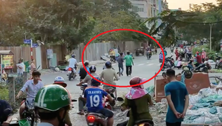 Uống nước trả tờ 500 ngàn đồng, người đàn ông bị đánh túi bụi