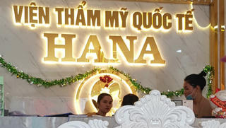 Diễn biến vụ “Viện thẩm mỹ” Hana: Vờ đóng cửa bên ngoài che mắt dư luận