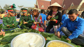 Góp tình - Trao Tết