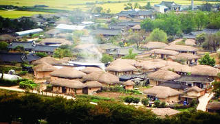 Xuân sớm ở ngôi làng quý tộc