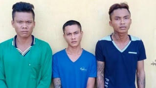 Ba đối tượng ném bom xăng khiến bé gái 5 tuổi bỏng nặng