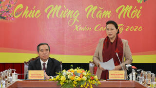 Xây dựng Đảng là nhiệm vụ then chốt