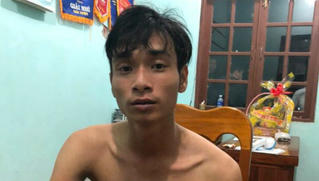 Bị chửi là 'con hoang', đâm trọng thương bà hàng xóm