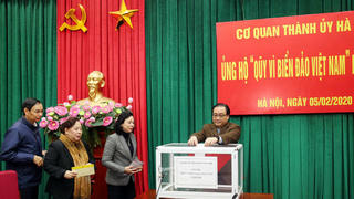 Quyên góp ủng hộ Quỹ “Vì biển, đảo Việt Nam”