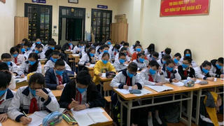 Đối phó với dịch Corona: Thầy trò đến trường hay ở nhà tiếp?