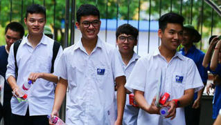 3 trường đại học ở TP HCM cho sinh viên nghỉ đến hết ngày 8/3
